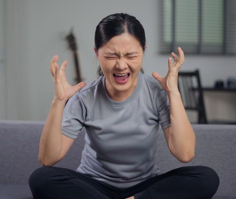 Cara Membersihkan Aura Negatif